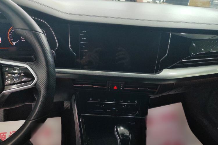 Used Volkswagen Passat 2023 Facelift 330TSI Luxury Edition Audio And AC Panel