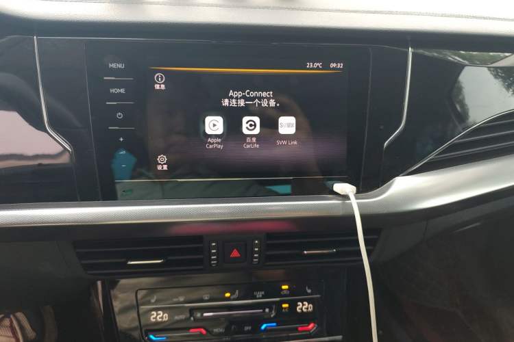 Used Volkswagen Passat 2023 330TSI Starry Elite Edition Audio And AC Panel