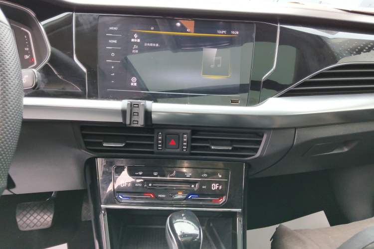 Used Volkswagen Passat 2023 Revised 330TSI Starry Elite Edition Audio And AC Panel