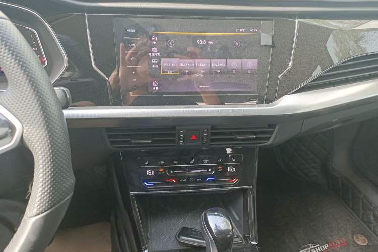 Used Volkswagen Passat 2023 330TSI Elite Edition Audio And AC Panel
