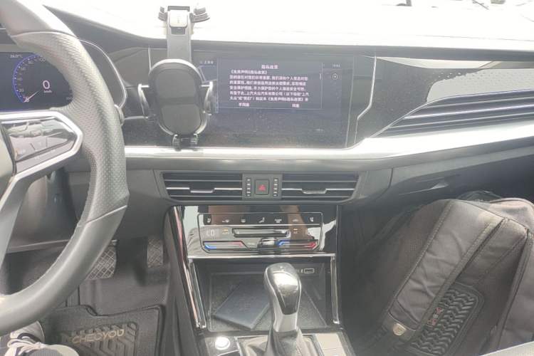 Used Volkswagen Passat 2023 330TSI Prestige Edition Audio And AC Panel