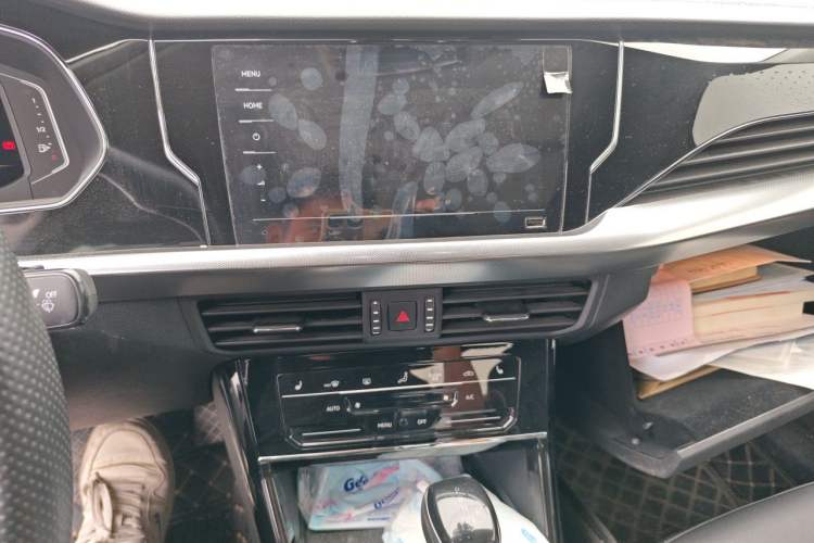 Used Volkswagen Passat 2023 330TSI Starry Luxury Edition Audio And AC Panel