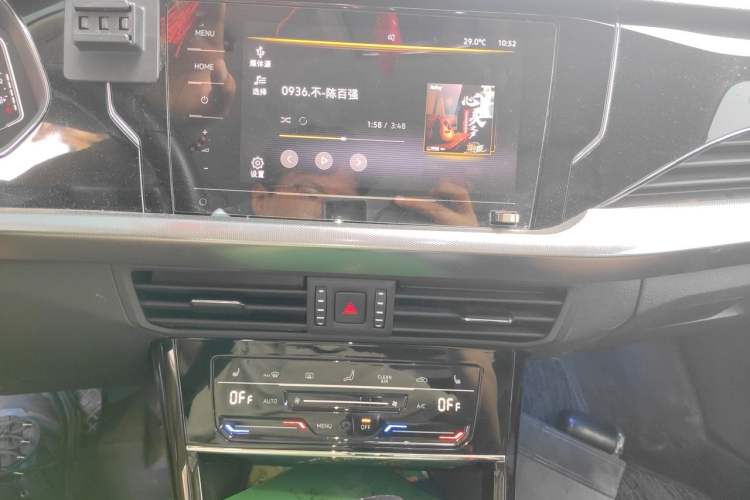 Used Volkswagen Passat 2023 330TSI Elite Edition Audio And AC Panel