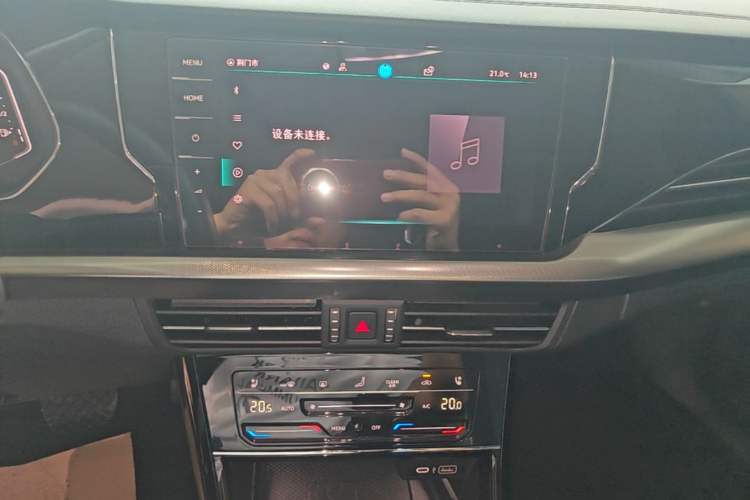 Used Volkswagen Passat 2023 330TSI Starry Luxury Edition Audio And AC Panel