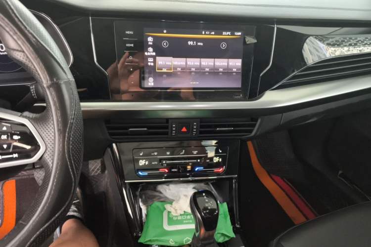 Used Volkswagen Passat 2023 330TSI Elite Edition Audio And AC Panel