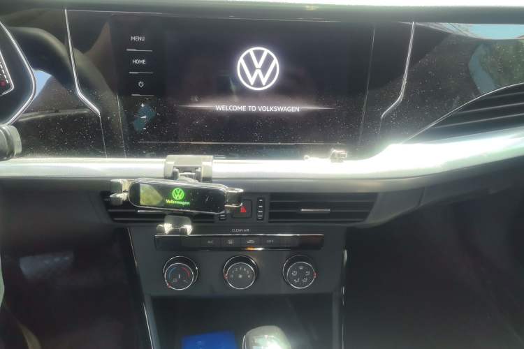 Used Volkswagen Passat 2023 Revised Version 280TSI Business Edition Audio And AC Panel
