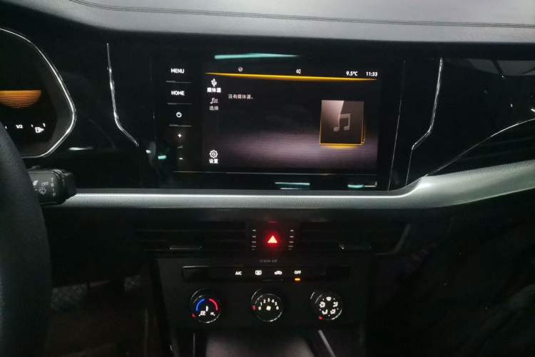 Used Volkswagen Passat 2023 Revised Version 280TSI Business Edition Audio And AC Panel