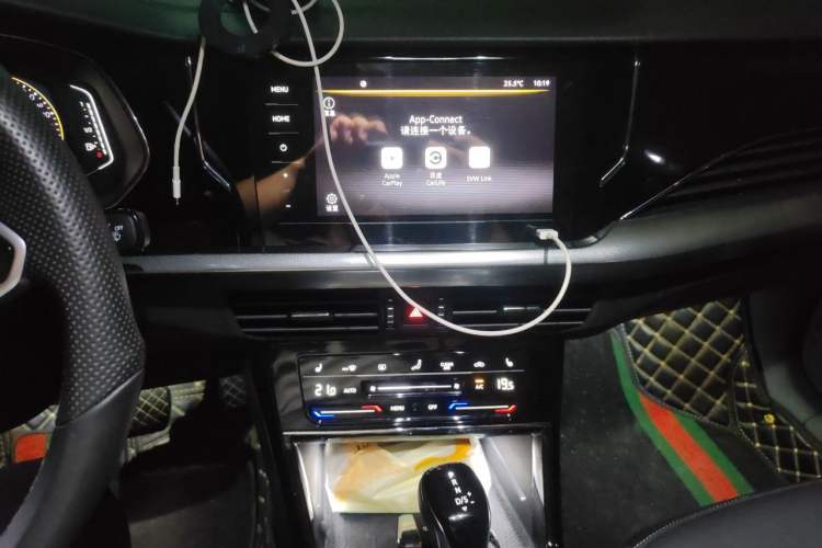 Used Volkswagen Passat 2023 330TSI Starry Elite Edition Audio And AC Panel
