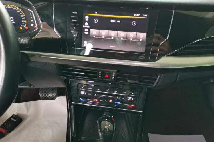 Used Volkswagen Passat 2023 Revised 330TSI Elite Edition Audio And AC Panel