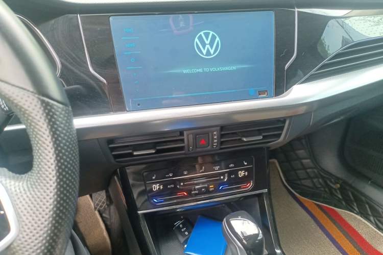 Used Volkswagen Passat 2023 Revised 330TSI Starry Elite Edition Audio And AC Panel