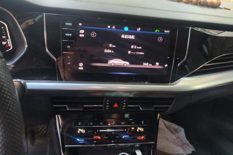 Used Volkswagen Passat 2023 330TSI Prestige Edition Audio And AC Panel