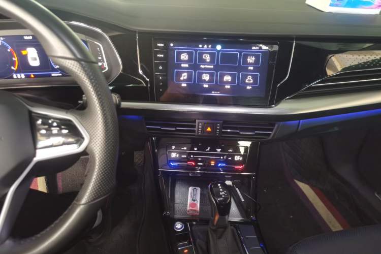 Used Volkswagen Passat 2023 330TSI Elite Edition Audio And AC Panel
