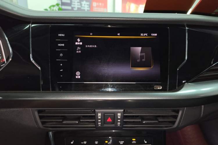 Used Volkswagen Passat 2023 Revised 330TSI Starry Elite Edition Audio And AC Panel