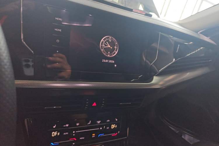 Used Volkswagen Passat 2023 Revised 330TSI Starry Elite Edition Audio And AC Panel