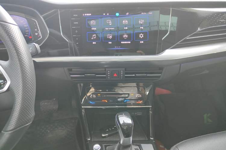 Used Volkswagen Passat 2023 330TSI Starry Luxury Edition Audio And AC Panel