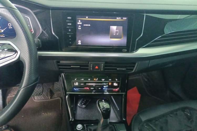 Used Volkswagen Passat 2023 Revised 330TSI Starry Elite Edition Audio And AC Panel