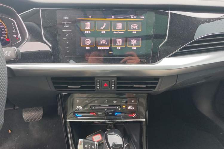 Used Volkswagen Passat 2023 Revised 330TSI Starry Elite Edition Audio And AC Panel