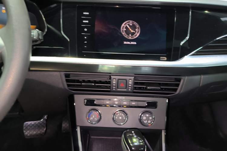 Used Volkswagen Passat 2023 Revised Version 280TSI Business Edition Audio And AC Panel