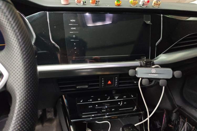 Used Volkswagen Passat 2023 Revised 330TSI Elite Edition Audio And AC Panel