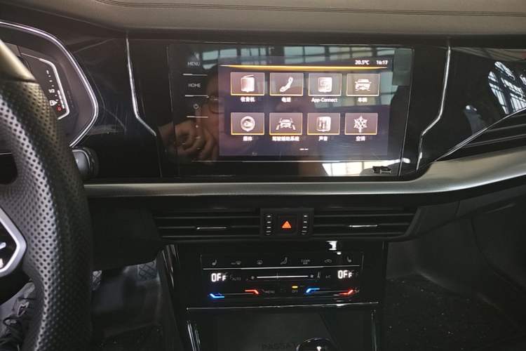 Used Volkswagen Passat 2023 Revised 330TSI Elite Edition Audio And AC Panel