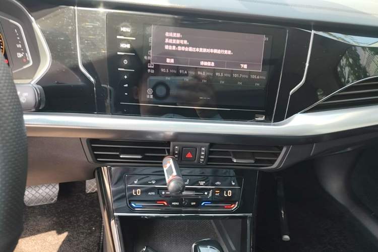 Used Volkswagen Passat 2023 Revised 330TSI Starry Elite Edition Audio And AC Panel