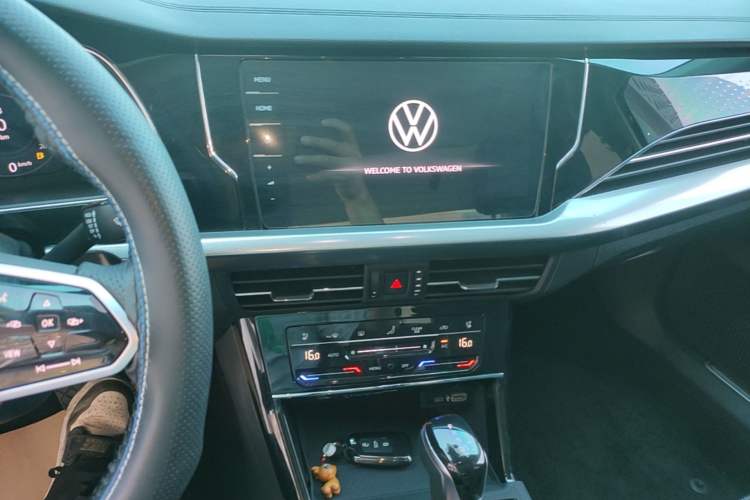 Used Volkswagen Passat 2023 Restyled 330TSI Starry Luxury Edition Audio And AC Panel