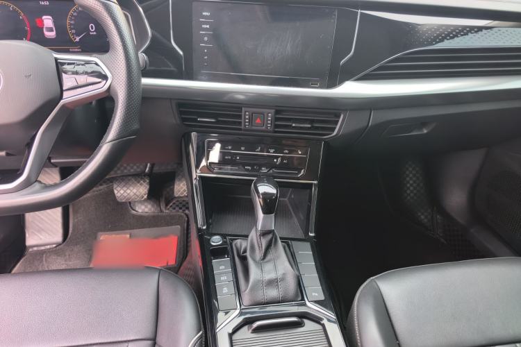 Used Volkswagen Passat 2023 Revised 330TSI Starry Elite Edition Audio And AC Panel