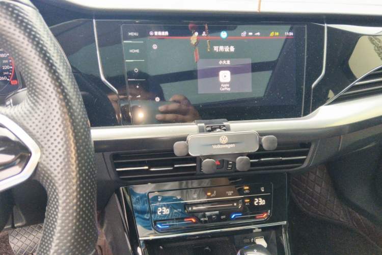 Used Volkswagen Passat 2023 330TSI Starry Luxury Edition Audio And AC Panel