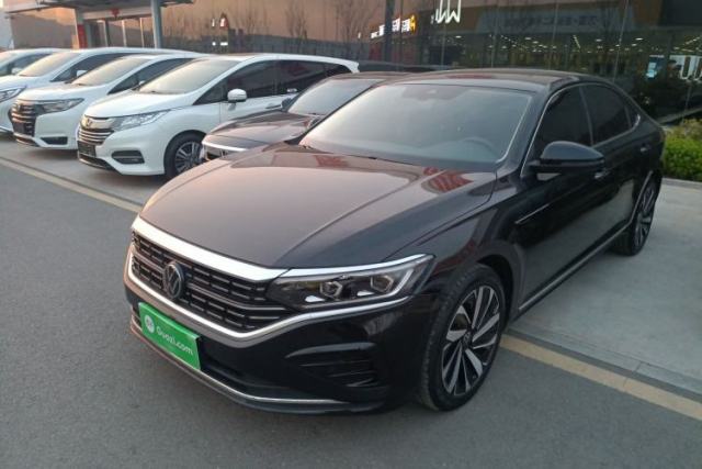 Used Volkswagen Passat 2023 Facelift 330TSI Luxury Edition