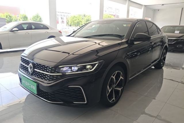 Used Volkswagen Passat 2023 330TSI Starry Luxury Edition
