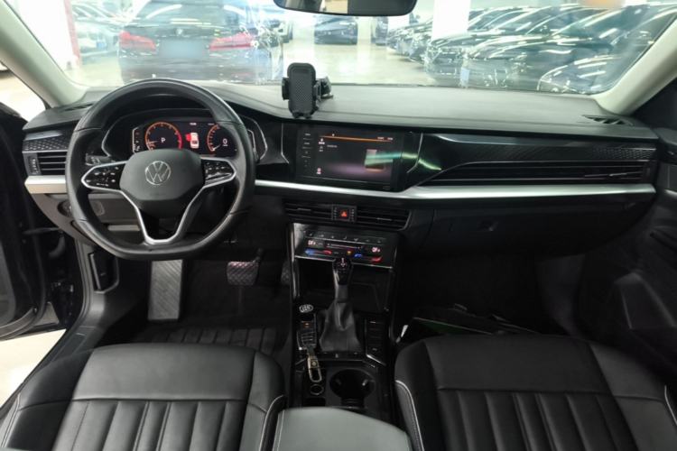 Used Volkswagen Passat 2023 Revised 330TSI Starry Elite Edition Center Console