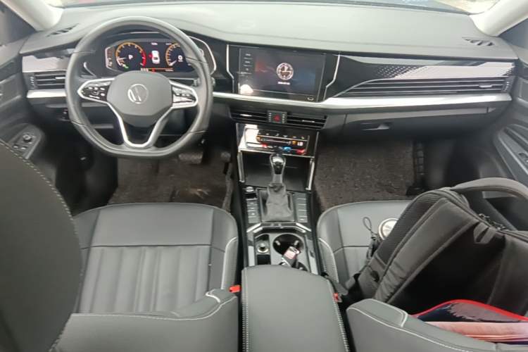 Used Volkswagen Passat 2023 Revised 330TSI Elite Edition Center Console