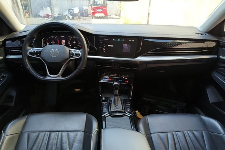 Used Volkswagen Passat 2023 Restyled 330TSI Starry Luxury Edition Center Console