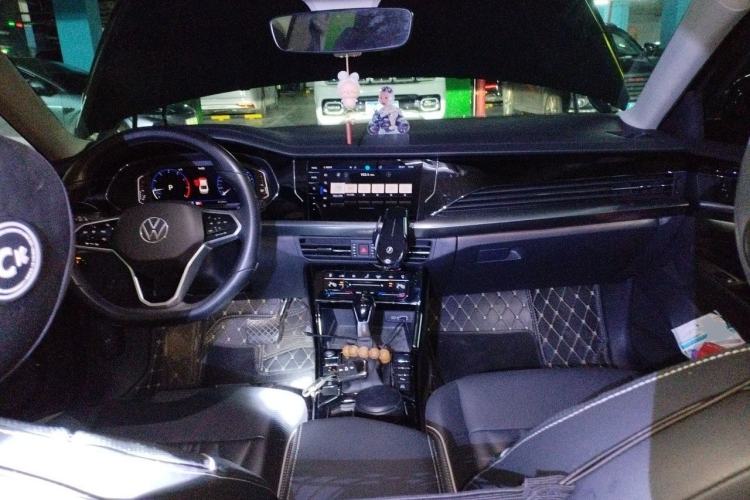 Used Volkswagen Passat 2023 Restyled 330TSI Starry Luxury Edition Center Console