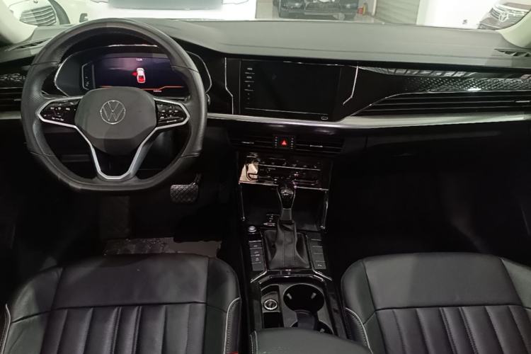 Used Volkswagen Passat 2023 330TSI Starry Elite Edition Center Console