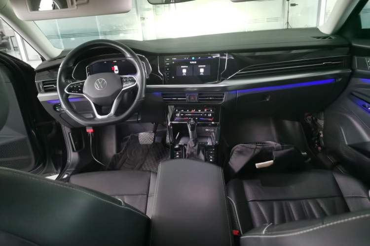 Used Volkswagen Passat 2023 330TSI Starry Luxury Edition Center Console
