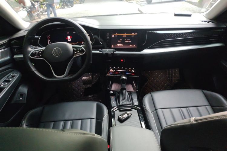 Used Volkswagen Passat 2023 Revised 330TSI Elite Edition Center Console