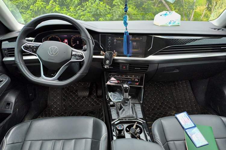 Used Volkswagen Passat 2023 330TSI Starry Elite Edition Center Console