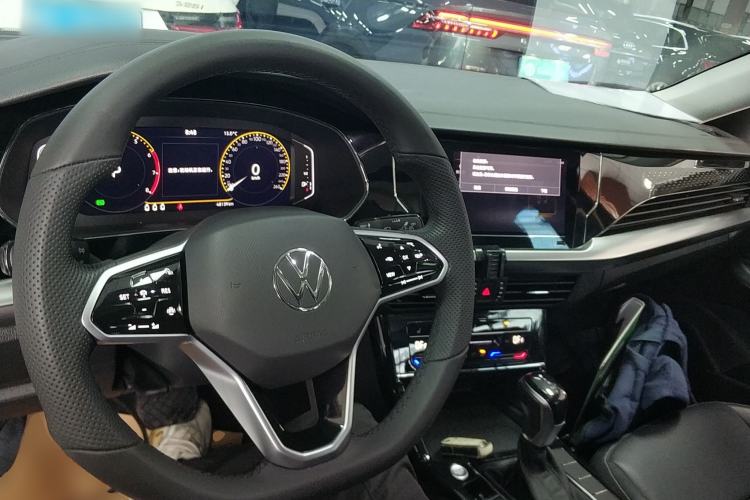 Used Volkswagen Passat 2023 Revised 330TSI Starry Elite Edition Center Console