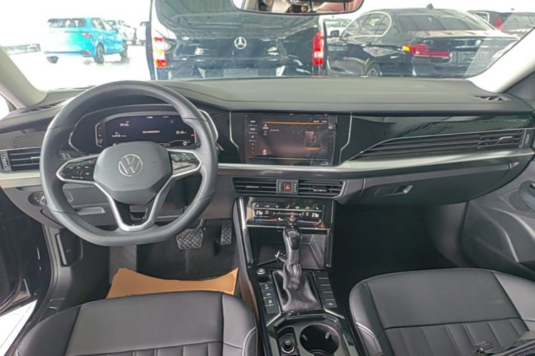 Used Volkswagen Passat 2023 Revised 330TSI Starry Elite Edition Center Console