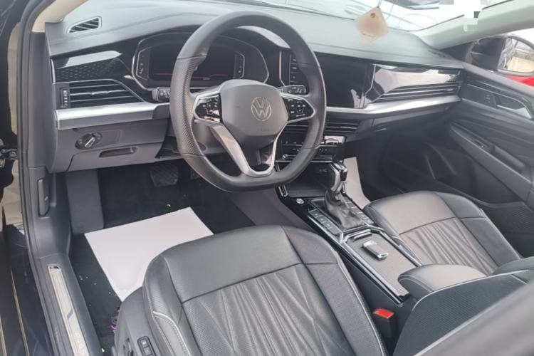 Used Volkswagen Passat 2023 Restyled 330TSI Starry Luxury Edition Center Console