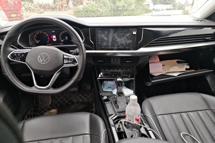 Used Volkswagen Passat 2023 330TSI Starry Luxury Edition Center Console