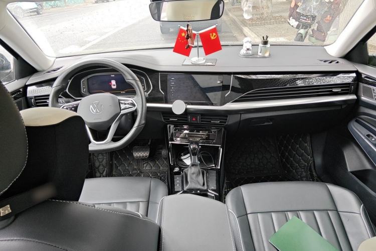 Used Volkswagen Passat 2023 Revised 330TSI Starry Elite Edition Center Console