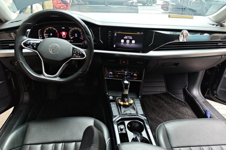 Used Volkswagen Passat 2023 330TSI Starry Elite Edition Center Console