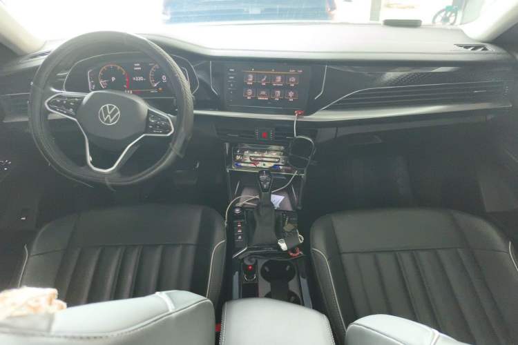 Used Volkswagen Passat 2023 Revised 330TSI Elite Edition Center Console