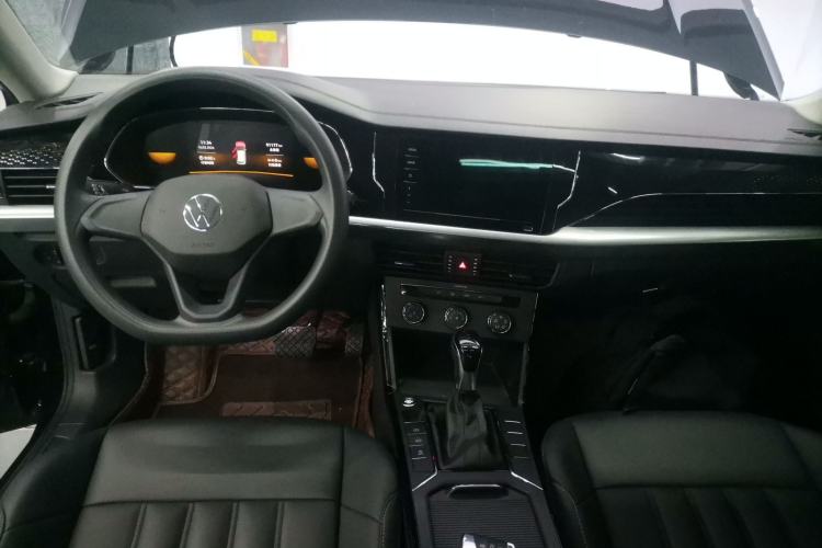 Used Volkswagen Passat 2023 Revised Version 280TSI Business Edition Center Console