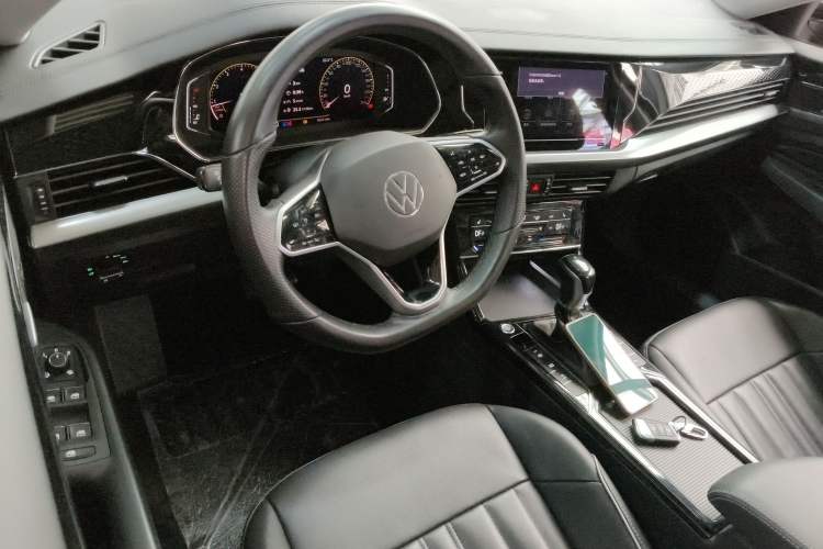 Used Volkswagen Passat 2023 330TSI Starry Elite Edition Center Console