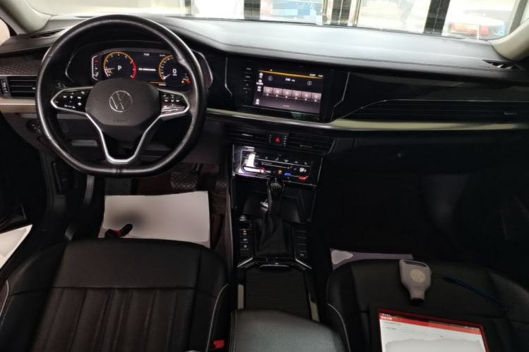 Used Volkswagen Passat 2023 Revised 330TSI Elite Edition Center Console