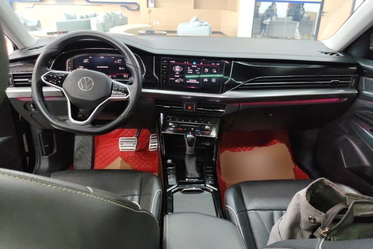 Used Volkswagen Passat 2023 Restyled 330TSI Starry Luxury Edition Center Console