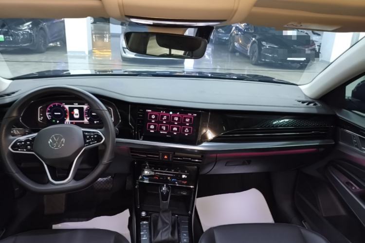 Used Volkswagen Passat 2023 Restyled 330TSI Starry Luxury Edition Center Console
